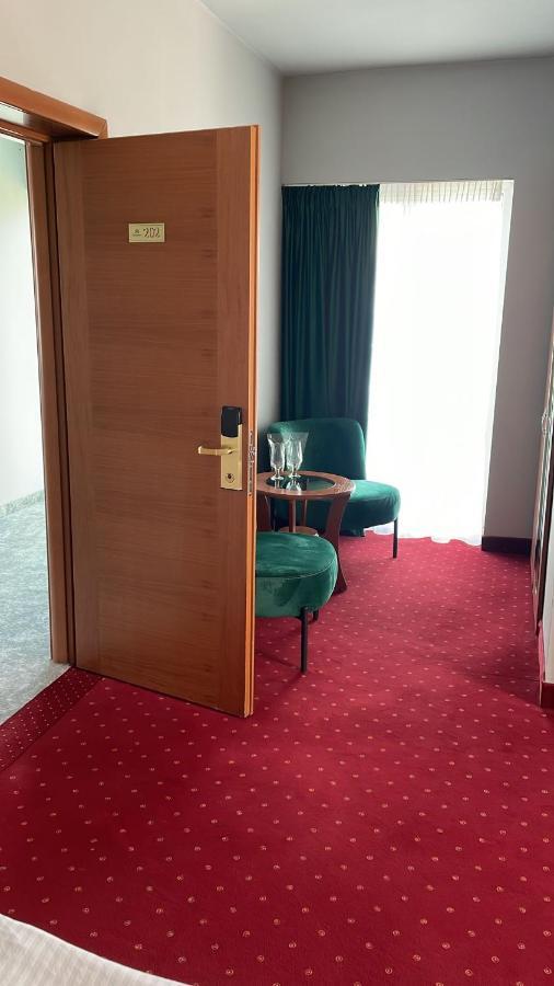 Hotel Sungarden Salin 图尔达 外观 照片